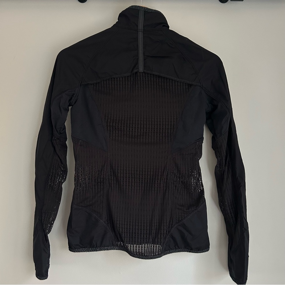 Lululemon Lightweight Fitted Running Jacket Size 4